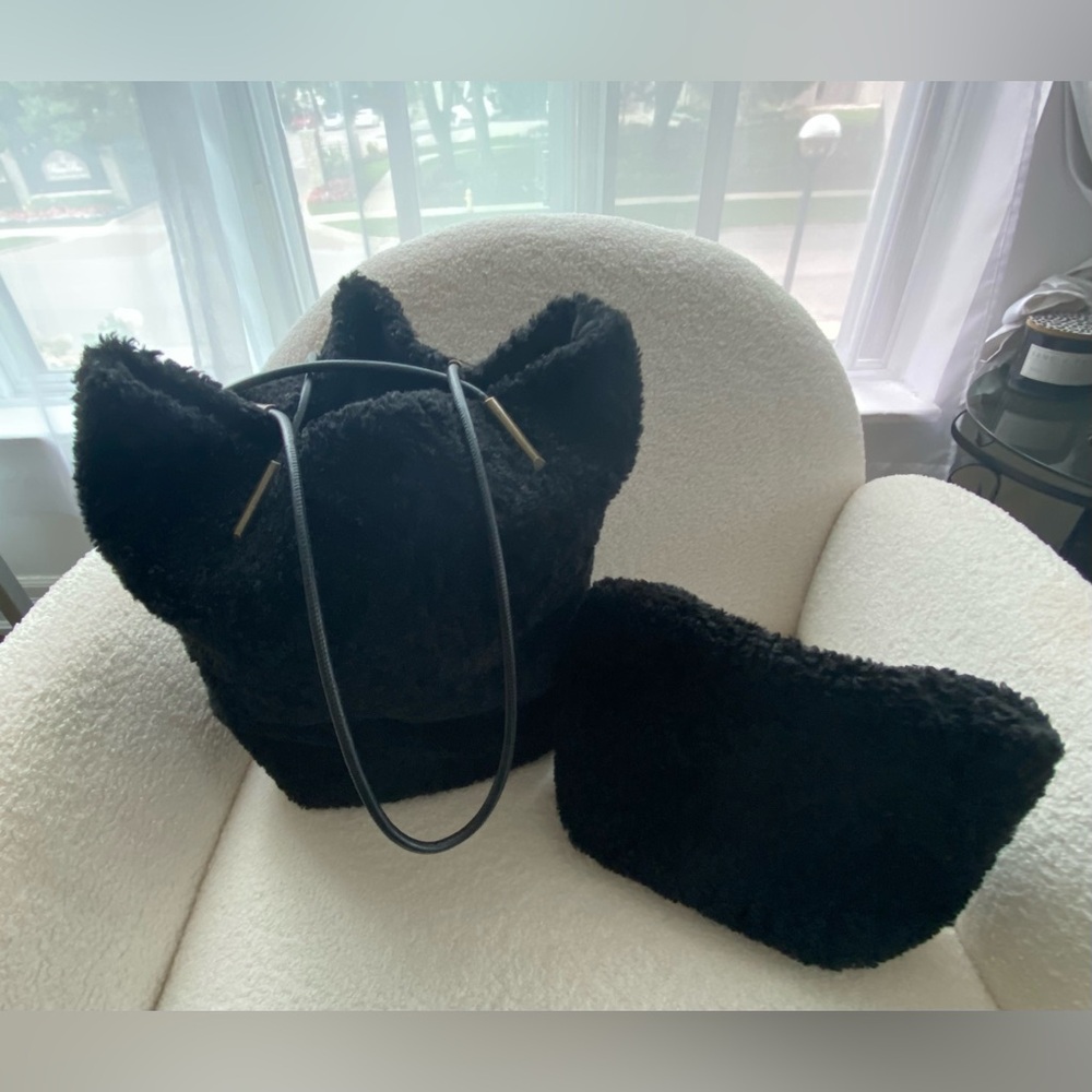 🌄DONATED Anthropologie Black Sherpa Tote Bag
